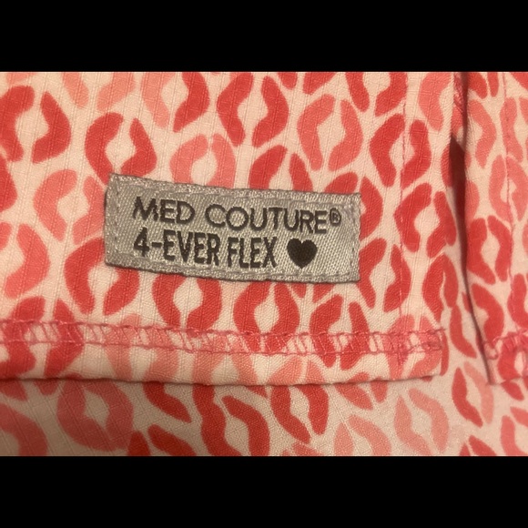 The perfect scrub top! Light and stylish! - Picture 6 of 6